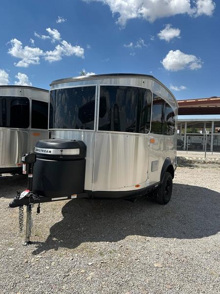 2026 Basecamp® 16X photo 3