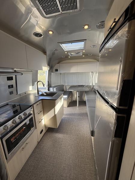 2026 Flying Cloud® 25FB photo 8