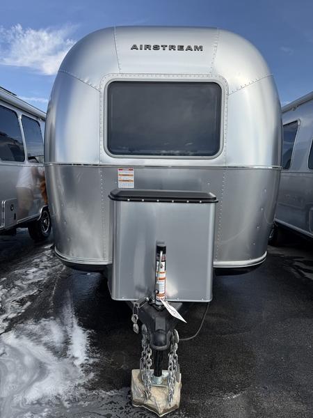2026 Airstream WorldTraveler USA 22RB